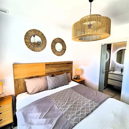 Penthouse Deluxe Zenia Star *